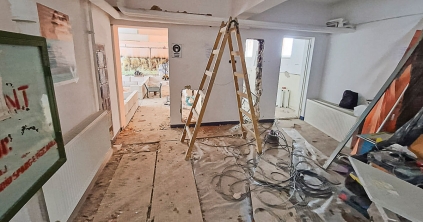 Ideiglenesen konténerekben zajlik a rendelés